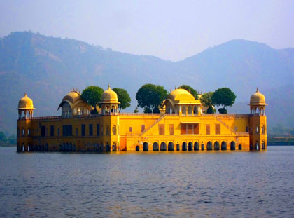 jal mahal jaipur with agra